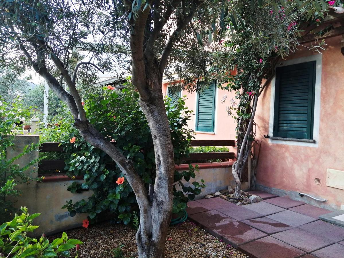 La Casa Nel Borgo Villa Chia Exteriör bild